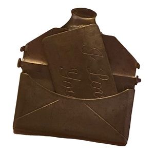 Vintage pin/pendant with love note inside